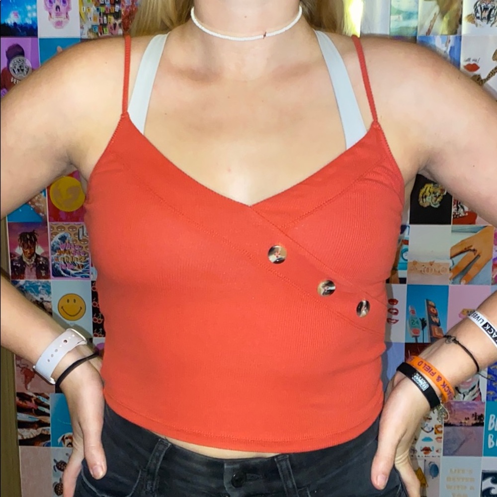 ❗️SOLD❗️ Red button crop tank top
